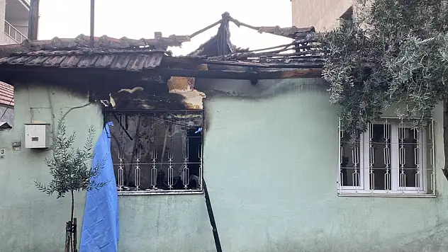 Manisa'da yangın... Yaşlı çift hayatını kaybetti