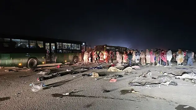 Irak'a kaçan devrik Esed rejimine bağlı askerler Suriye'ye iade edildi