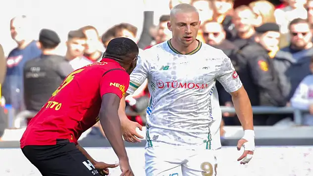 Konyaspor'da takım izinliyken, Kramer alkış topladı!