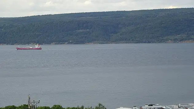 Çanakkale Boğazı'nda endişelendiren görüntü