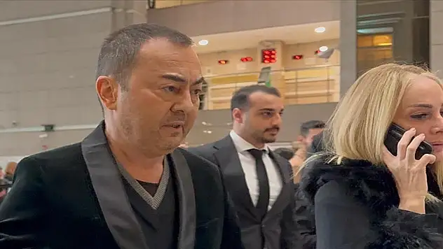 Şarkıcı Serdar Ortaç hakim karşısında