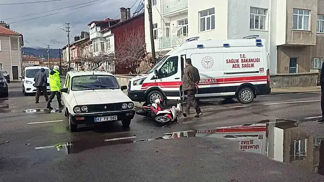 Konya'da elektrikli bisiklet ile otomobil çarpıştı: 1 yaralı