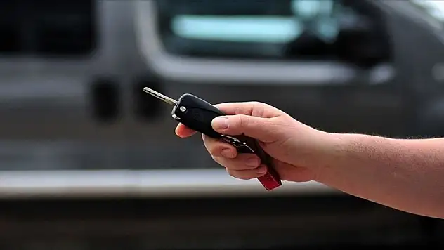 İkinci el araç satışlarındaki düzenlemede yeni karar! Süre uzatıldı