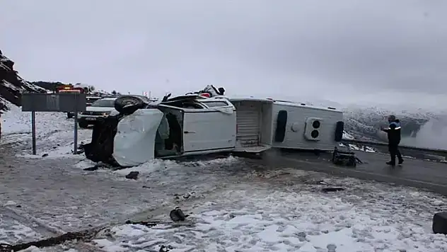 Malatya'da ambulans ile kamyonet çarpıştı: 7 yaralı