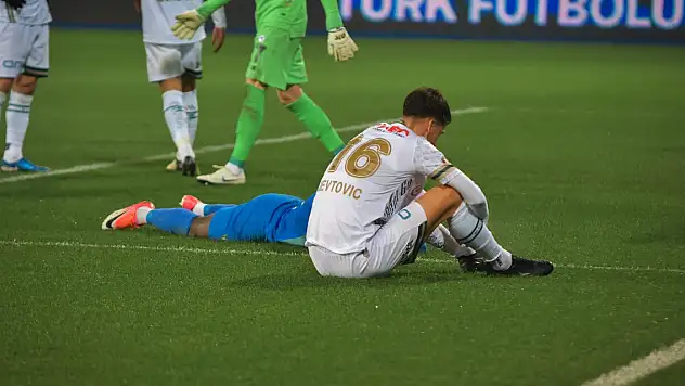 Konyaspor beyaz noktayı unuttu!