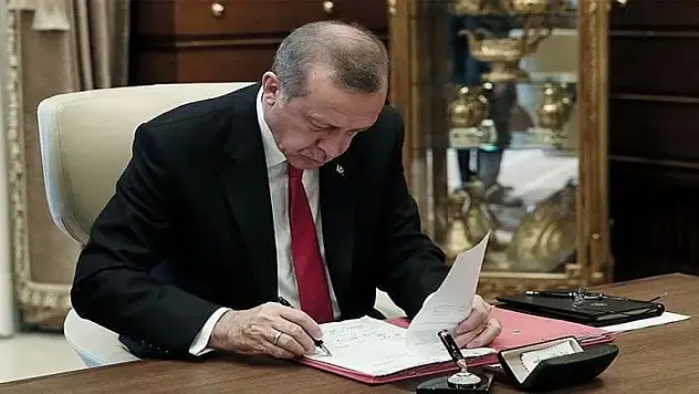 Cumhurbaşkanlığı tarafından yapılan atamalar Resmi Gazete'de