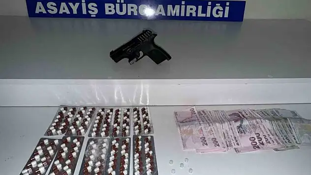 'Yan baktın' diyerek 2 kişiyi vurdu
