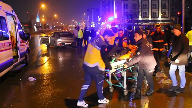 Malatya'da otomobiller çarpıştı 1 ölü, 2 yaralı