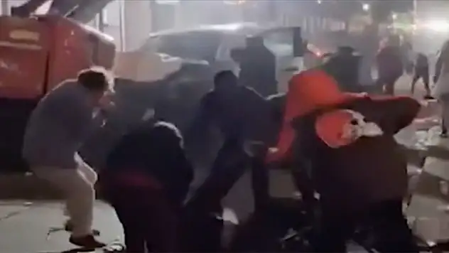 Son Dakika! Araç kalabalığa daldı: 10 ölü