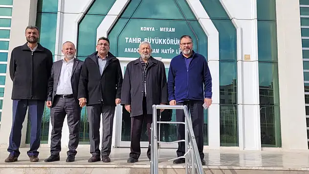 Ensar Vakfı Konya, Tahir Büyükkörükçü İmam Hatip'i ziyaret etti