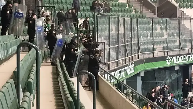 Kocaelispor-Iğdır FK maçında stat karıştı! 7 gözaltı