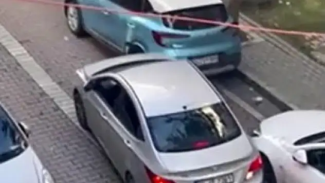 17 yaşındaki sürücü 8 araca zarar verdi