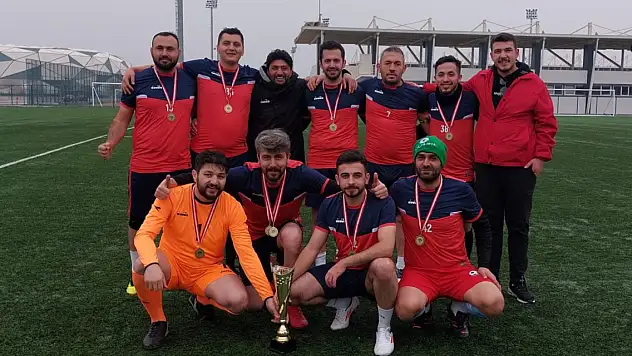 NEÜ'de şampiyonlar belli oldu