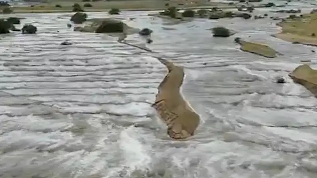 Mekke'de şiddetli yağış sel felaketine yol açtı