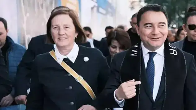 Selma Aliye Kavaf, DEVA Partisi'nden istifa etti