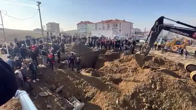 Ankara Polatlı'da kanalizasyon bağlantı çalışması sırasında göçük: 1 ölü, 1 işçi aranıyor