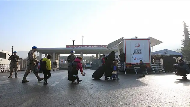 Cevdet Yılmaz duyurdu! İşte 9 Aralık'tan sonra ülkesine dönen Suriyeli sayısı