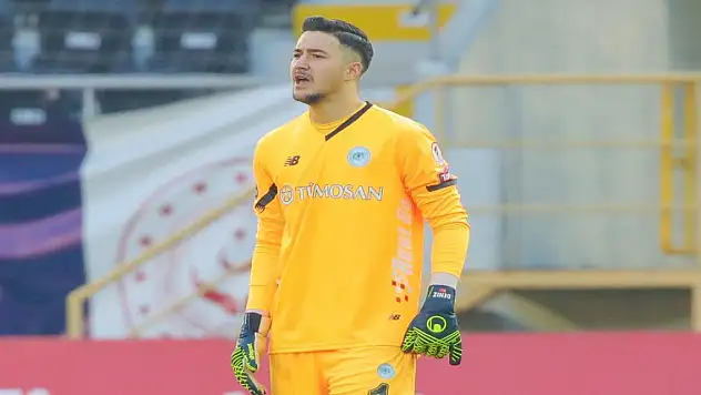 Konyasporlu Deniz'in sessiz başarısı!