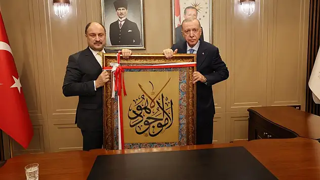 Cumhurbaşkanı Erdoğan'a anlamlı hediye