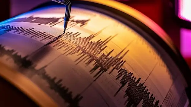 4,3 büyüklüğünde deprem