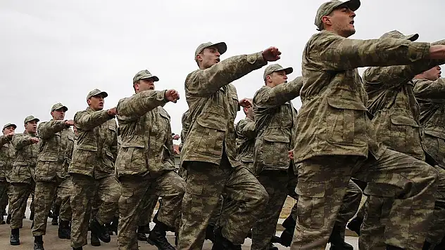 Kara Kuvvetleri Komutanlığı uzman erbaş ve sözleşmeli er alacak