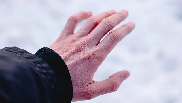 Elleriniz sürekli üşüyorsa dikkat!
