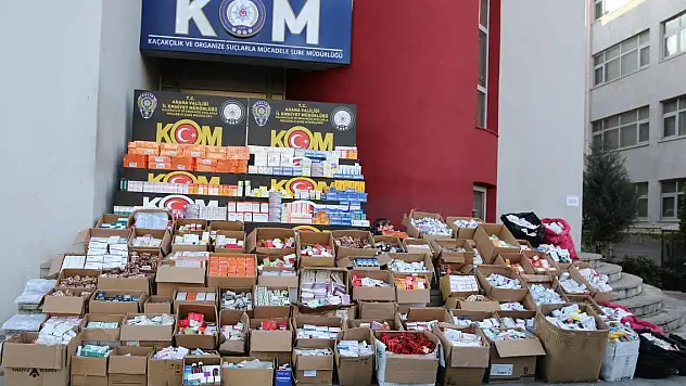 Reçeteyle ilaç alıp daha sonra satan baba ve oğlu yakalandı