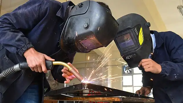 Tüm işyerlerinde zorunlu oldu: Uygulamayan işyerlerinin cezaları belli oldu!