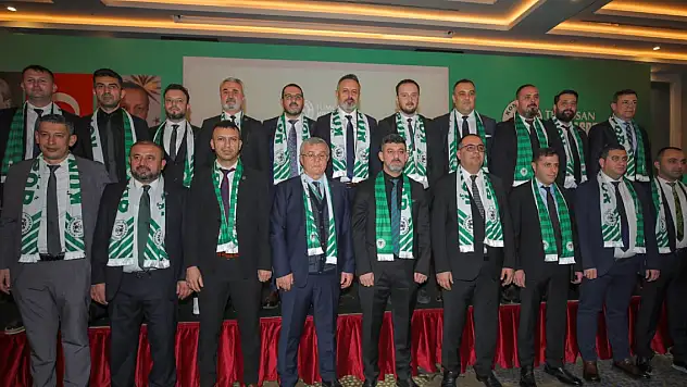 Konyaspor'a ilk tebrik Güney'den!