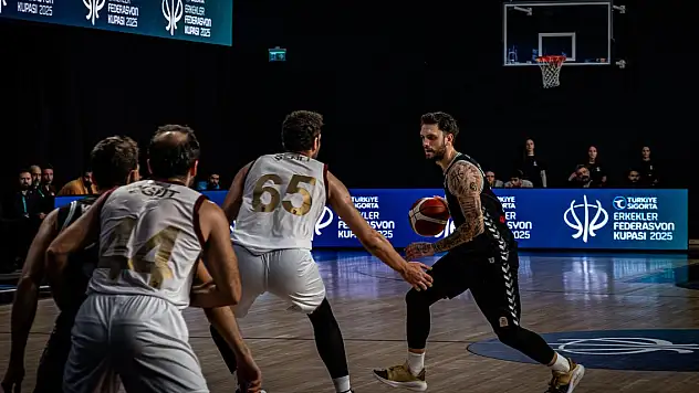 Konya Büyükşehir Belediyespor finalde