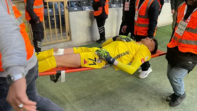Gaziantep FK kalecisi Mustafa Burak Bozan hastaneye kaldırıldı