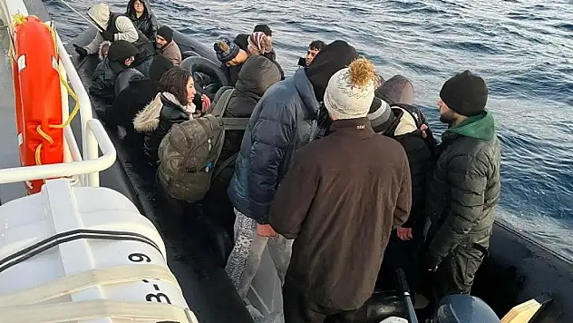 Ege Denizi'nde 32 düzensiz göçmen yakalandı