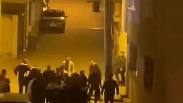 'Asker eğlencesi' dediler, sokağı ringe çevirdiler