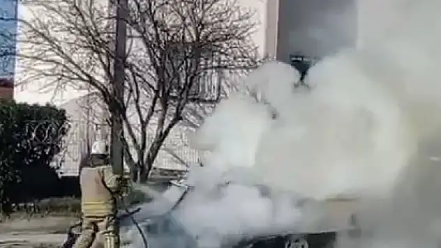 Seyir halinde alev alev yandı