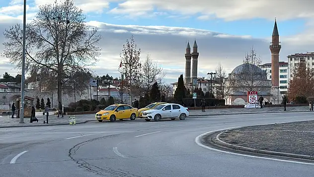 Sivas'ta 3.9 büyüklüğünde deprem