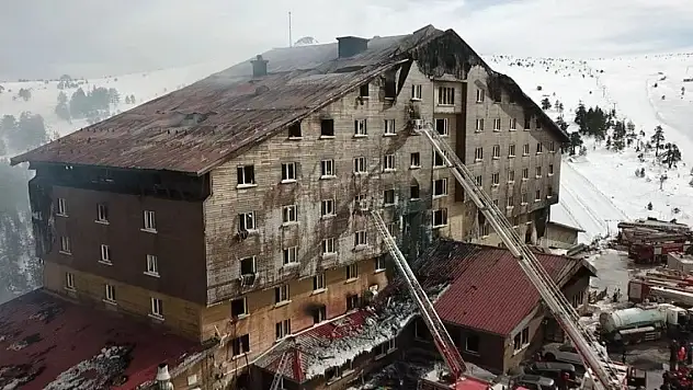 Doktor ve öğretmen çift, 3 çocuğuyla Kartalkaya'daki otel yangınında can verdi