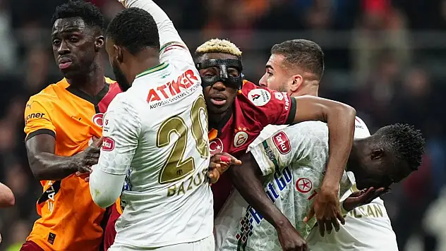 Konyasporlu Bazoer'den Osimhen itirafı!