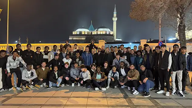 Uluslararası İmam Hatip Mezunları Konya'da buluştu
