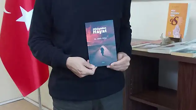 Dr. Paslı'nın 8. Kitabı Hikâyeden Hayat raflarda