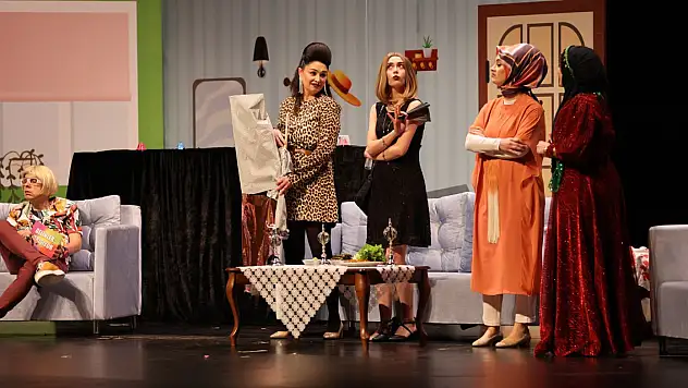 Konya'da 'Şen Şakrak Şov' ilk kez seyirci ile buluştu