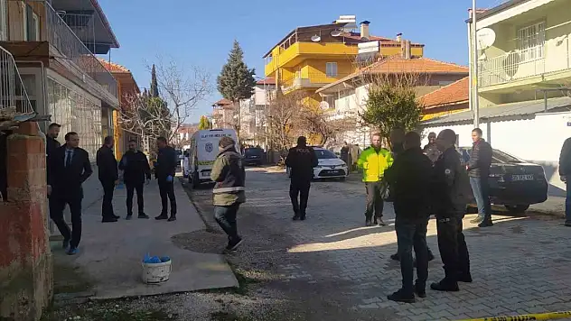 'Komşuya gidiyorum' demişti, bahçede çuvalda cesedi bulundu