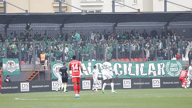 Öztürk'ün Konyaspor karnesi çıkartıldı!