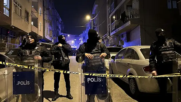 Eyüpsultan'da aynı aileden 4 kişi silahla vurularak öldürüldü