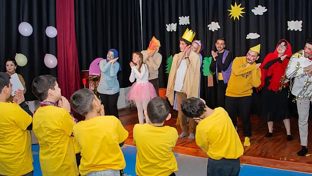 Lösemiyi yenen minik kahramanlar, Selçuk Üniversitesinde bilimsel yolculuğa çıktı