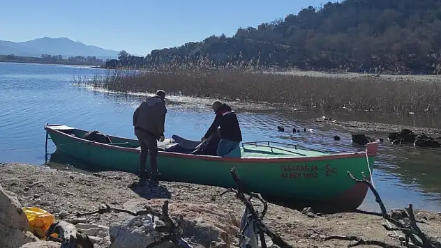 Beyşehir Gölü'ndeki balık popülasyonu denetimlerle korunuyor