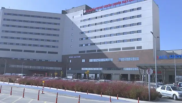 Beslediği boğanın saldırısına uğradı