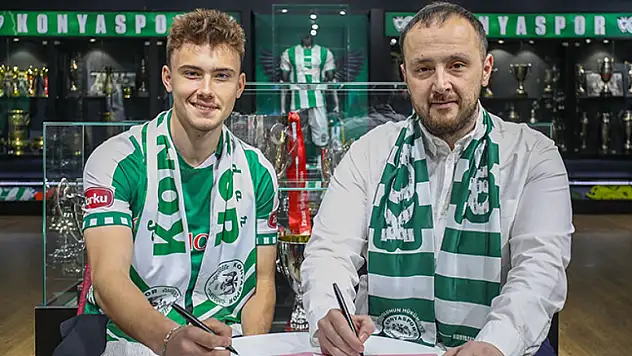 Konyaspor dördüncü imzayı attırdı!