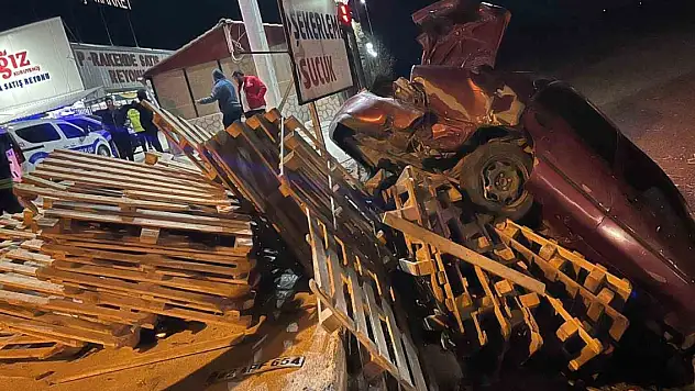 Konya'da kontrolden çıkan otomobilin sürücüsü yaralandı