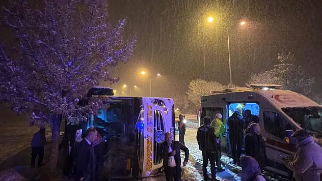Nevşehir'de yolcu otobüsü devrildi: 6 yaralı