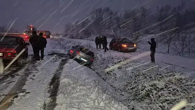 Bolu Dağı Tüneli kesiminde zincirleme kaza! İstanbul yönü ulaşıma kapandı